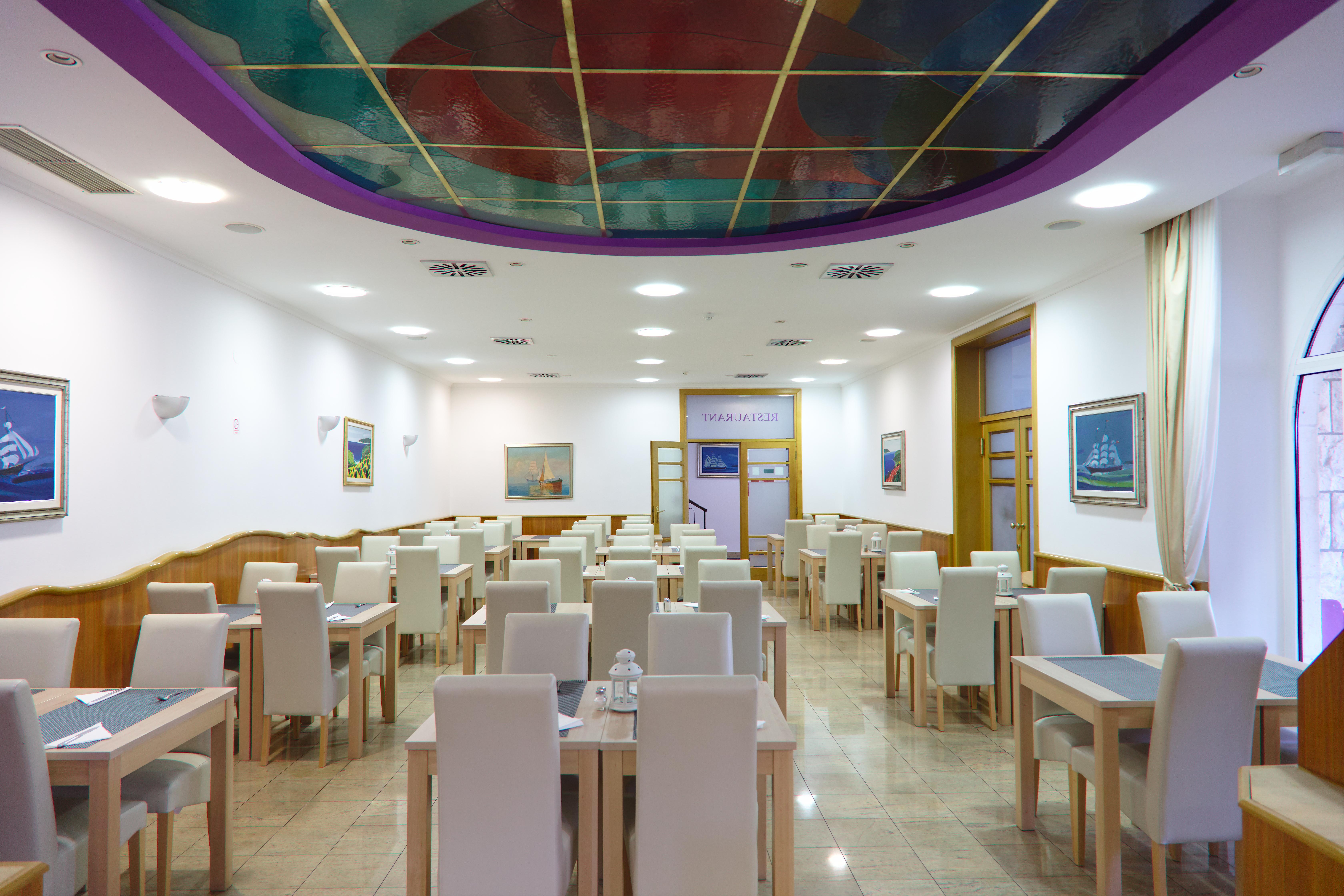 Hotel Komodor Дубровник Екстериор снимка