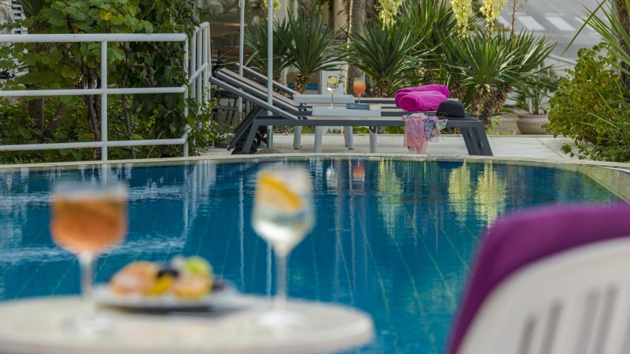 Hotel Komodor Дубровник Екстериор снимка